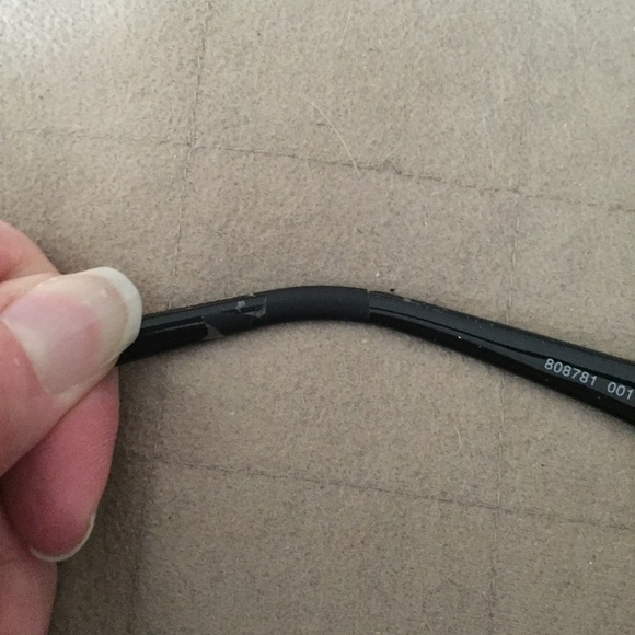 Black Large Cat Eye Sunglasses - Picture 3 of 5